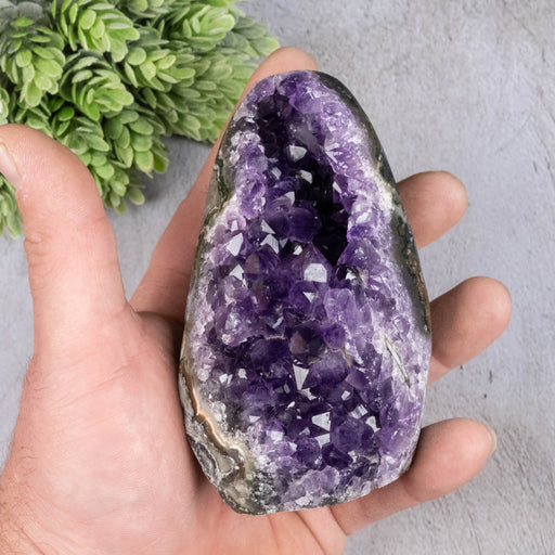 Amethyst 588 g 104x57mm - InnerVision Crystals