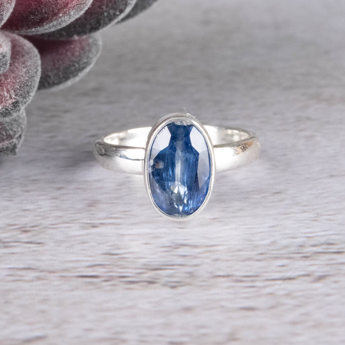 Kyanite Ring 10x7mm Size 7 - InnerVision Crystals