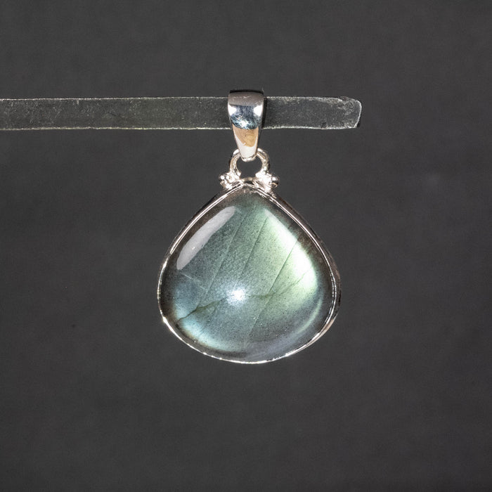 Labradorite Pendant 7.98 g 35x24mm - InnerVision Crystals