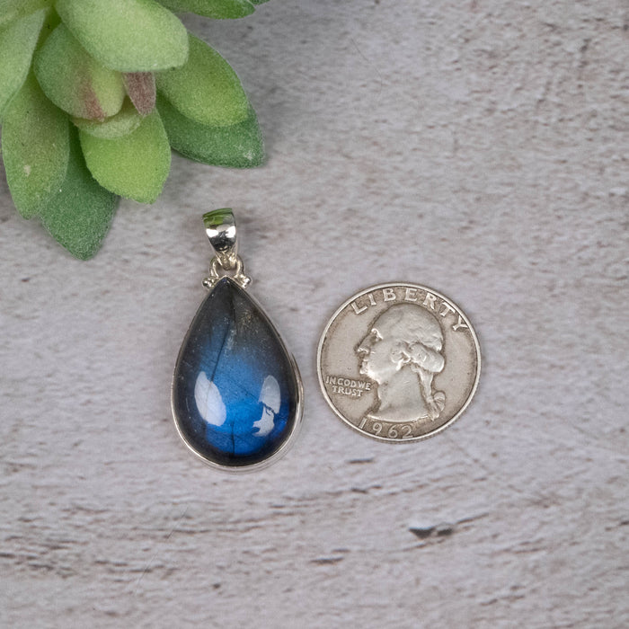 Labradorite Pendant 8.55 g 39x19mm - InnerVision Crystals