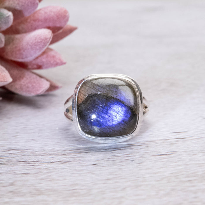 Labradorite Ring 15mm Size 9 - InnerVision Crystals