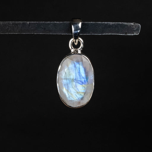 Moonstone Pendant 4.14 g 27x12mm - InnerVision Crystals