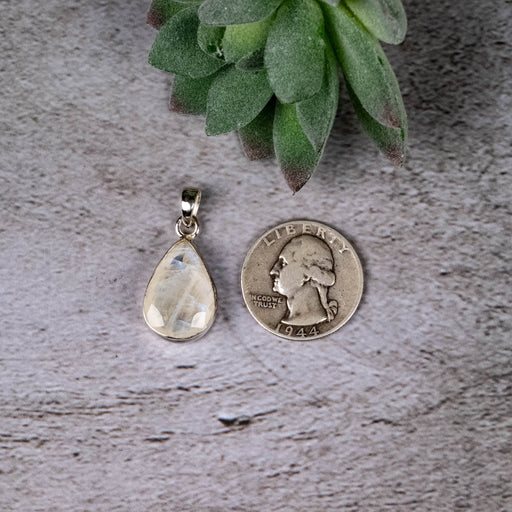 Moonstone Pendant 5.24 g 31x14mm - InnerVision Crystals